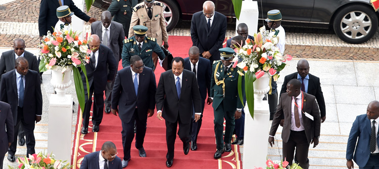 Le Président Macky SALL magnifie le rôle du Cameroun en Afrique