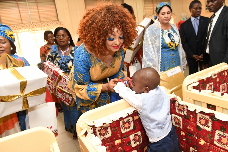 Christmas Tree Lighting at Chantal BIYA Foundation (18)