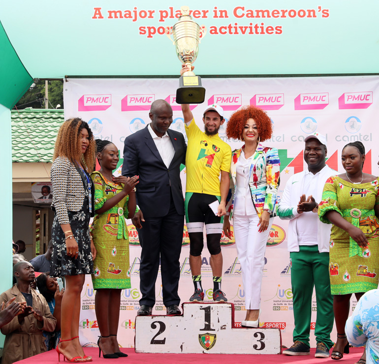 First Lady Rewards Cyclists at 19th Chantal BIYA Grand Prix