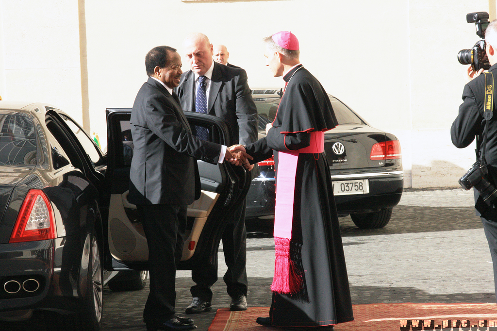 audience_paul.biya_vatican_18.10.2013 (17)