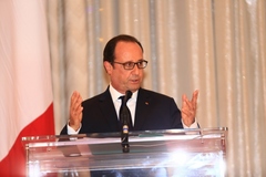 Visite d'Etat au Cameroun de S.E. François Hollande, Président de la République Française - 03.07.2015 (21)
