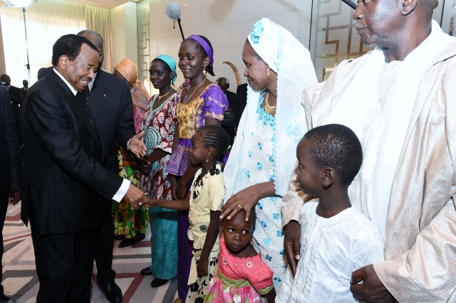 Les ex-otages camerounais et chinois au Palais de l’Unité