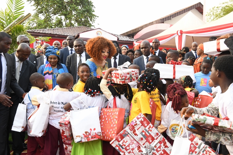 Christmas Tree Lighting at Chantal BIYA Foundation (25)