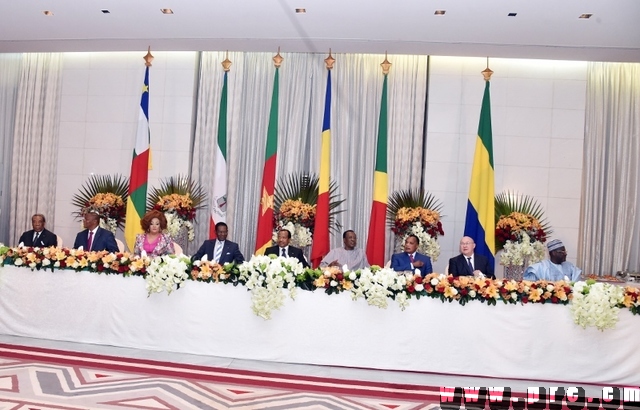 Sommet Extraordinaire des Chefs d'Etat d'Afrique Centrale - Dîner offert au Palais de l'Unité (10)