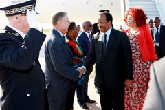 arrivee_du_couple_presidentiel_a_paris_16.05.2014 (3)