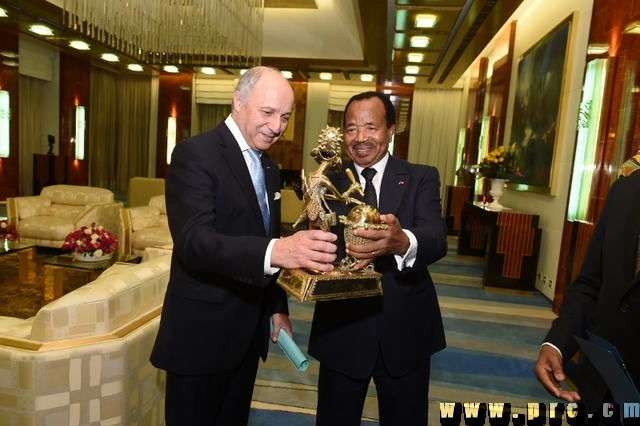 Visite au Cameroun de M. Laurent Fabius, Ministre Français des Affaires Etrangères et du Développement International (8)