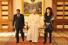 audience_paul.biya_vatican_18.10.2013 (9)