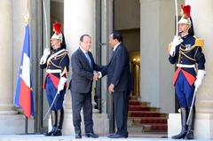 accueil_de_se_paulbiya_a_l_elysee_17.05.2014 (2)