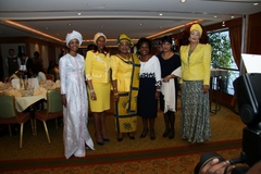 sommet_ue.afr_les_first_ladies_africaines_honorees (11) (640x426)