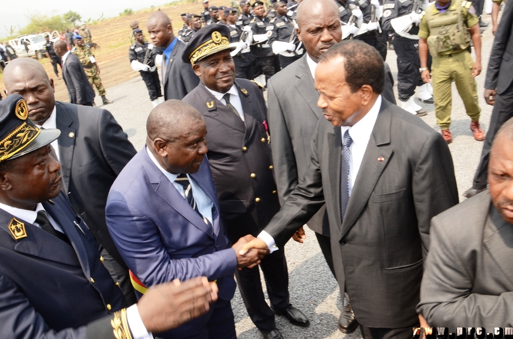 arrivee__du_couple_presidentiel_a_buea (2)