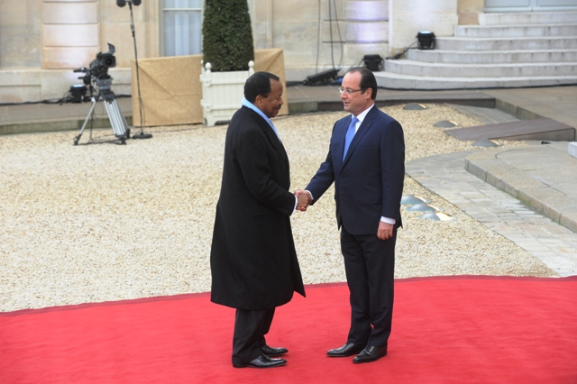 Le couple présidentiel au Sommet de l'Elysée