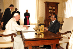 audience_paul.biya_vatican_18.10.2013 (1)