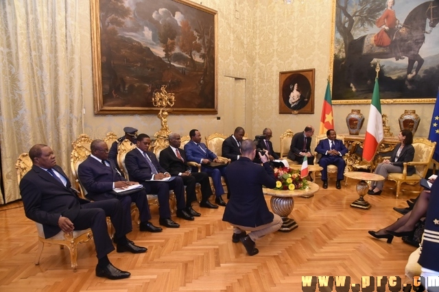 Visite du Chef de l'Etat à la Chambre des Députés (2)