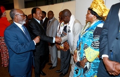 arrivee_du_couple_presidentiel_a_paris_16.05.2014 (17)