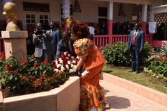 Arbre de Noël 2015 à la Fondation Chantal BIYA (14)