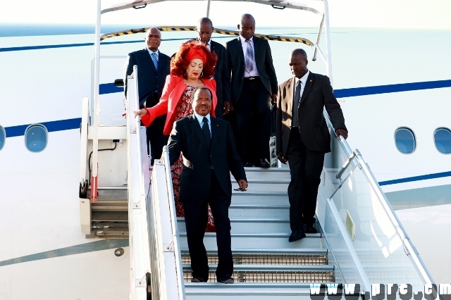 arrivee_du_couple_presidentiel_a_paris_16.05.2014