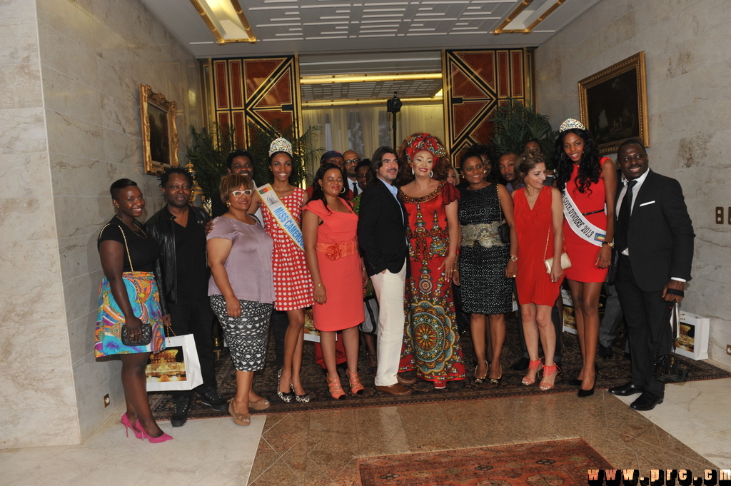 mme_chantal.biya_et_le_monde_de_l_elegance (37)