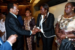 arrivee_du_couple_presidentiel_a_paris_16.05.2014 (14)