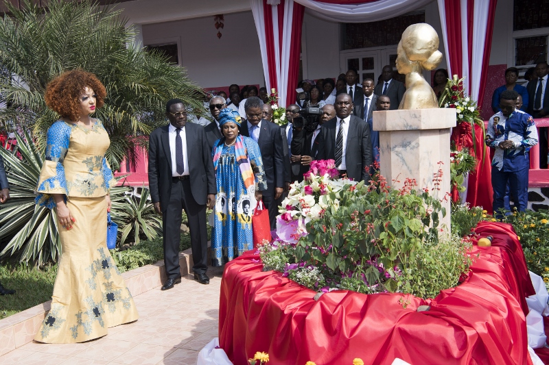 Christmas Tree Lighting at Chantal BIYA Foundation (9)