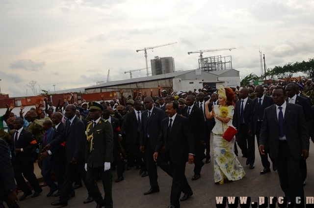 pose_1ere_pierre_deuxieme_pont_sur_le_wouri (47)