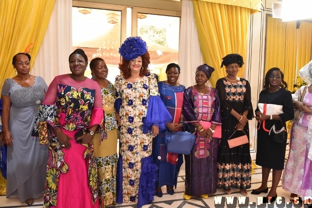 Cérémonie de présentation des Voeux de Nouvel An 2016 à Madame Chantal BIYA (45)