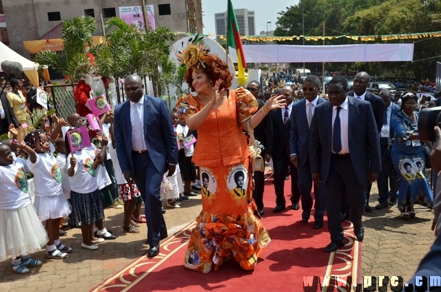 Arbre de Noël 2015 à la Fondation Chantal BIYA (24)