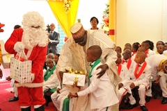 Cérémonie de l'Arbre de Noël au Complexe scolaire « Les Coccinelles » du Palais de l’Unité (18)