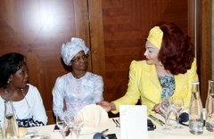 sommet_ue.afr_les_first_ladies_africaines_honorees (13) (640x415)