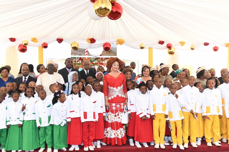 Cérémonie de l’arbre de Noël 2018 au complexe scolaire  Les Coccinelles du Palais de l'Unité (8)