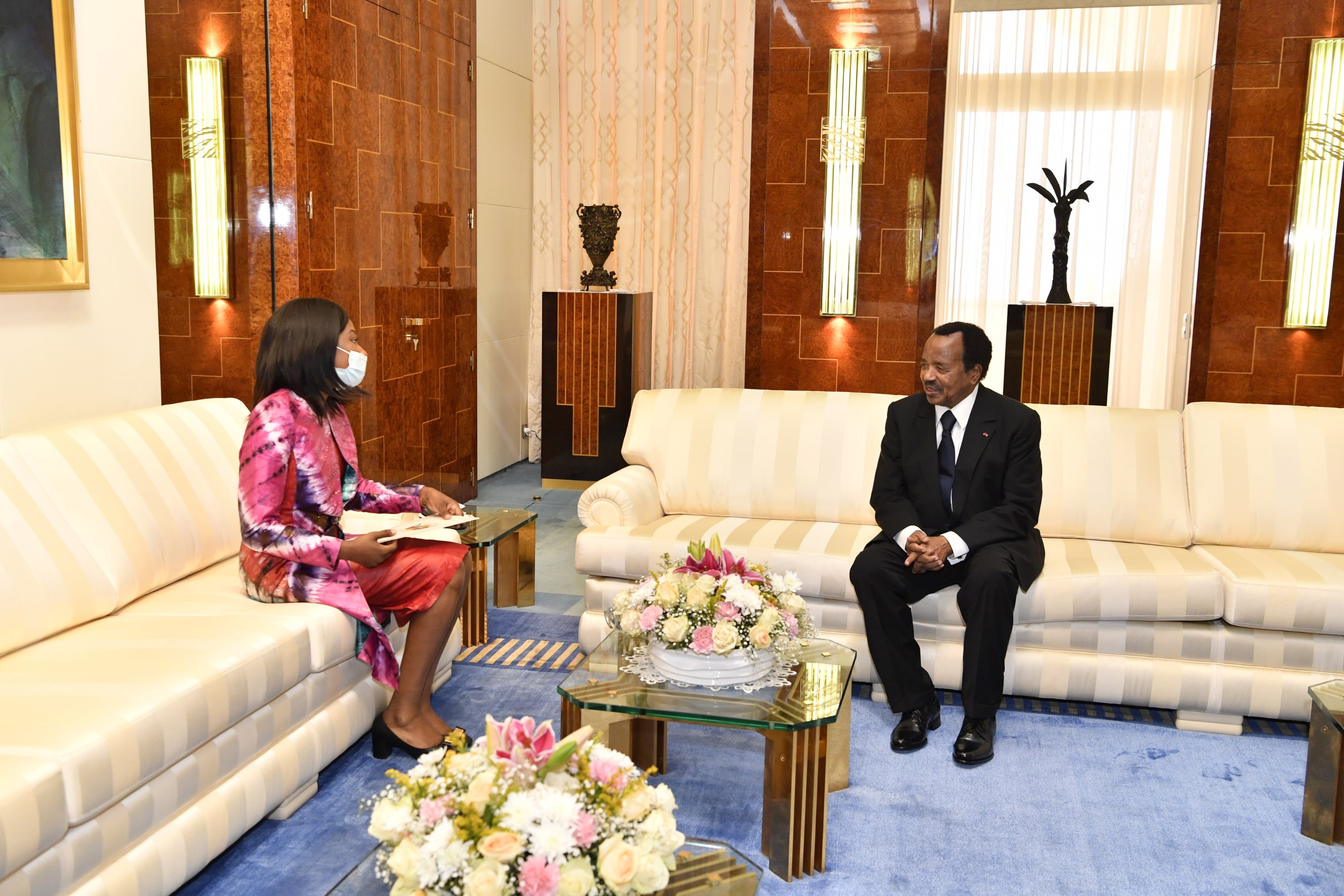 Mme Sylvie Baïpo-Temon, ministre centrafricaine des Affaires étrangères, reçue au Palais de l’Unité