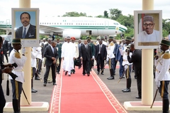 Accueil du Président Buhari à l'Aéroport de Yaoundé-Nsimalen (6)