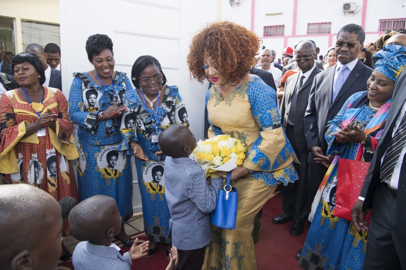 Christmas Tree Lighting at Chantal BIYA Foundation (14)