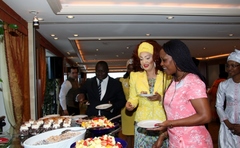 sommet_ue.afr_les_first_ladies_africaines_honorees (15) (640x394)