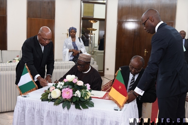 Fin de la visite et départ du Président Buhari