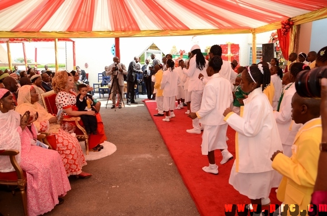 noel_2014_aux_coccinelles_du_palais_de_l_unite (4)