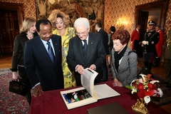 Cérémonie d'au revoir à Chef de l'Etat et Mme Chantal BIYA (5)