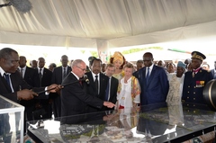 pose_1ere_pierre_deuxieme_pont_sur_le_wouri (37)