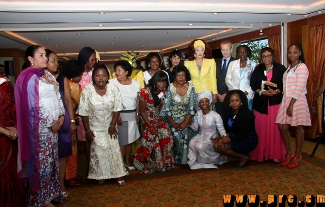 sommet_ue.afr_les_first_ladies_africaines_honorees (12) (640x408)