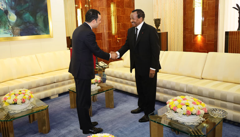 Un émissaire du Roi Mohammed VI reçu au Palais de l’Unité