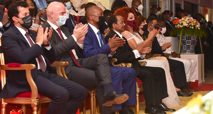 Paul BIYA en triomphe au Stade d'Olembé