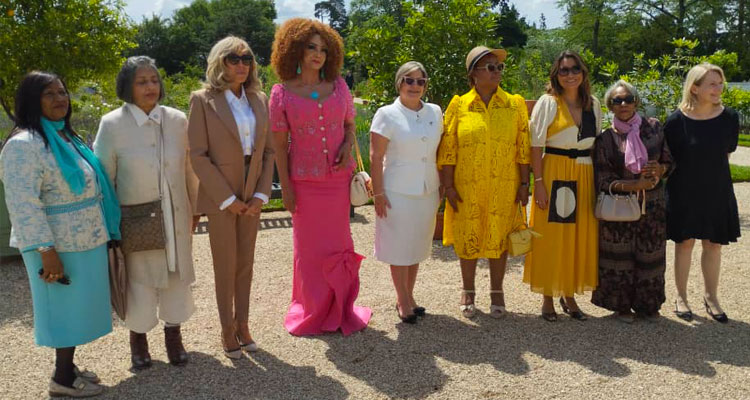 Mme Chantal BIYA au Palais du Trianon à Versailles