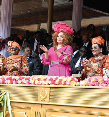 Journée Internationale de la Femme. Madame Chantal BIYA, en communion avec 25 mille femmes !