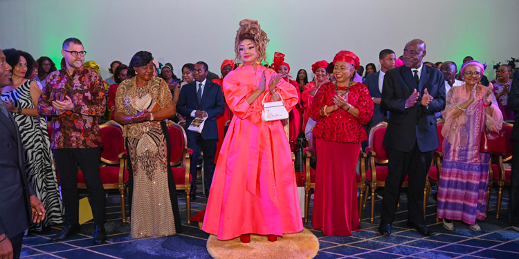 Madame Chantal Biya à la 17ème édition du Forum des Métiers de la Mode et du Design