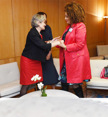 Accueil chaleureux de Madame Chantal BIYA, Ambassadrice de Bonne Volonté de l'UNESCO par Madame Irina BOKOVA, Directrice Générale de l'UNESCO