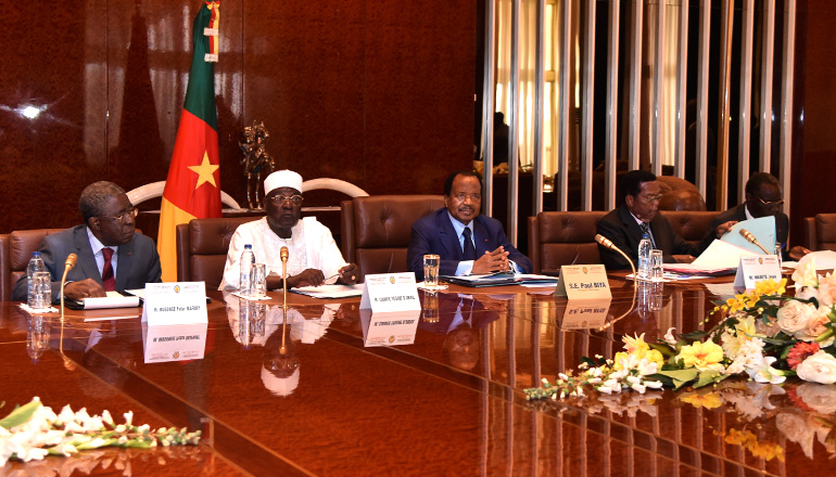 Réunion du bureau politique du RDPC au Palais de l'Unité