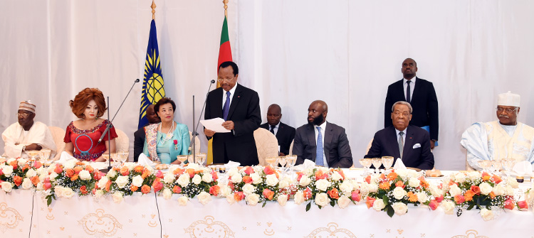 Toast de S.E. Paul BIYA, à l’occasion du Déjeuner d’Etat offert en l’honneur de la Très Honorable Patricia SCOTLAND QC, Secrétaire Générale du Commonwealth.